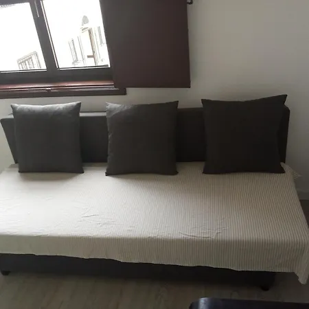 Marina Vilamoura 2 Bedrooms ,living *